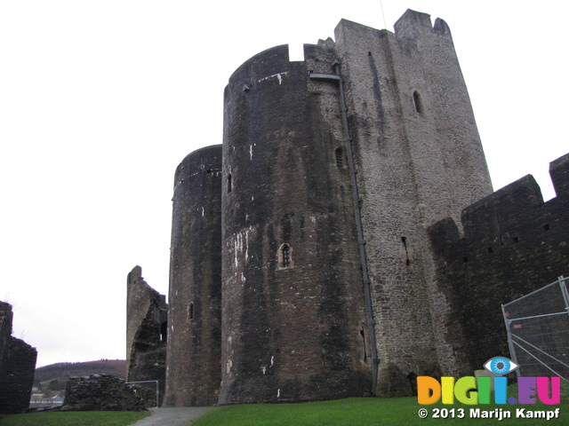 SX33188 Caerphilly Castle